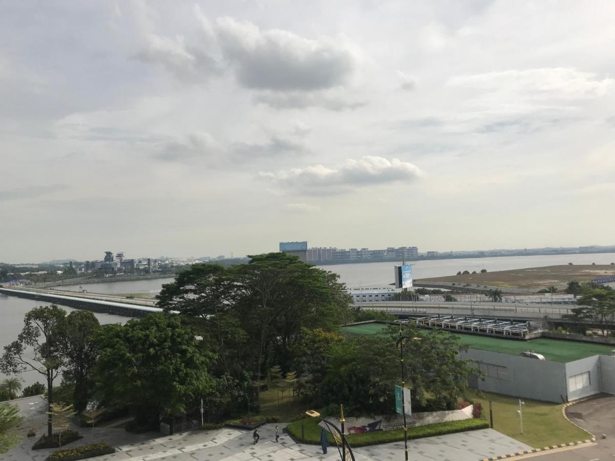 R&F Princess Cove Premium Home Stay 3Bed 2Bath Johor Bahru Kültér fotó